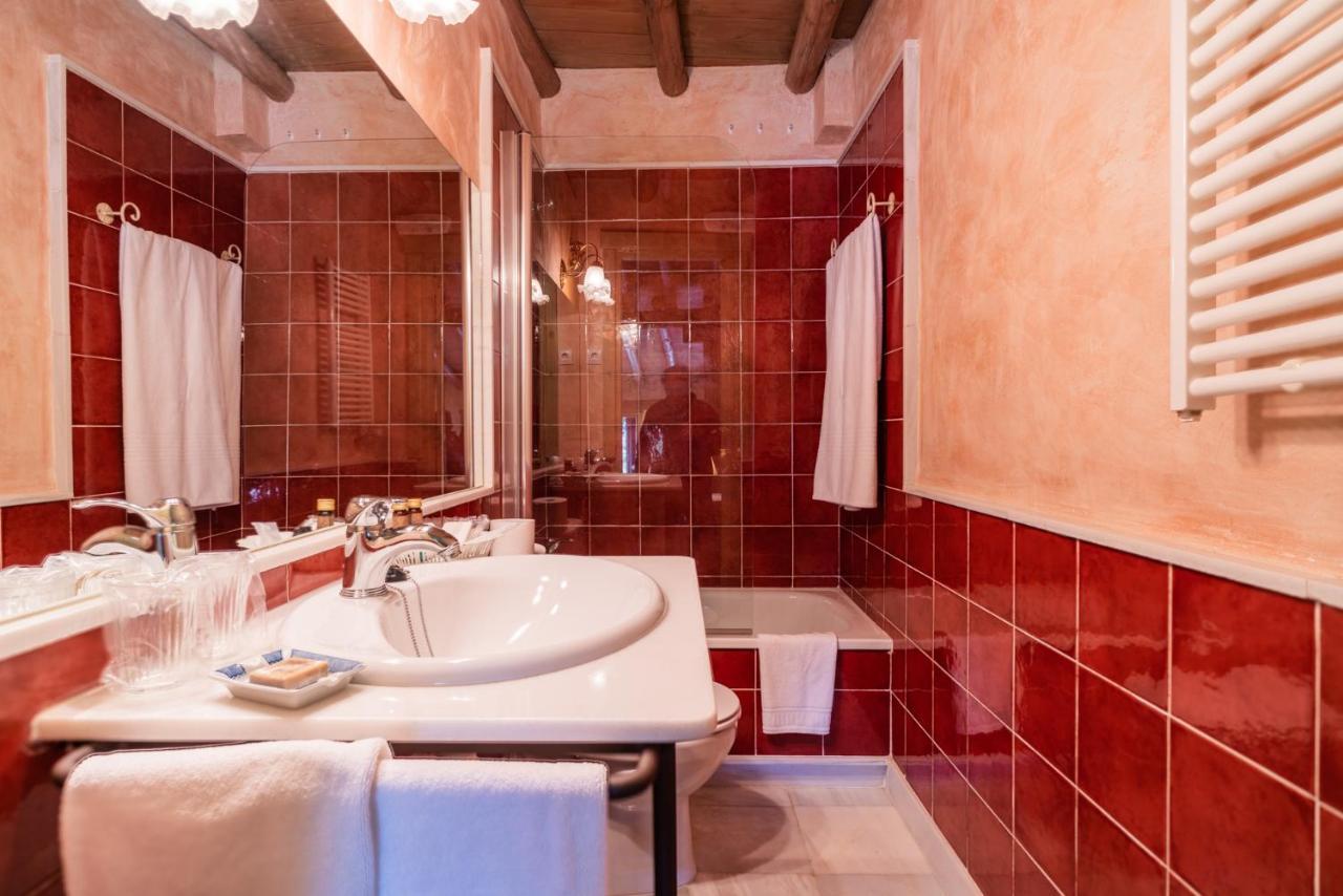 Posada Real La Casa De Arriba Navarredonda de Gredos Phòng bức ảnh