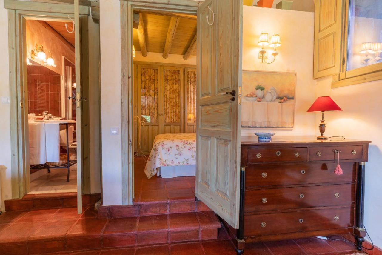 Posada Real La Casa De Arriba Navarredonda de Gredos Phòng bức ảnh